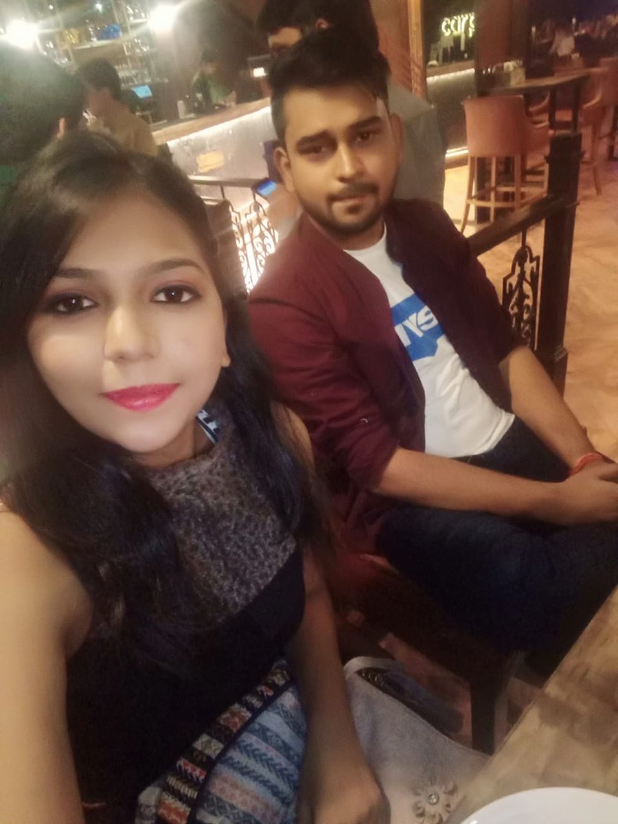 imAshwinJ's tweet photo. @zebronics #PatchUpWithPeace #Zebronics
#ValentinesDayContest
@zebronics
After a fight with my loved one, the best way to patch up is by taking her shopping. Shopping always does the trick for me and I'm able to cool her down. Her anger instantly turns into love for me ๐ https://t.co/UEeuLTxQhP