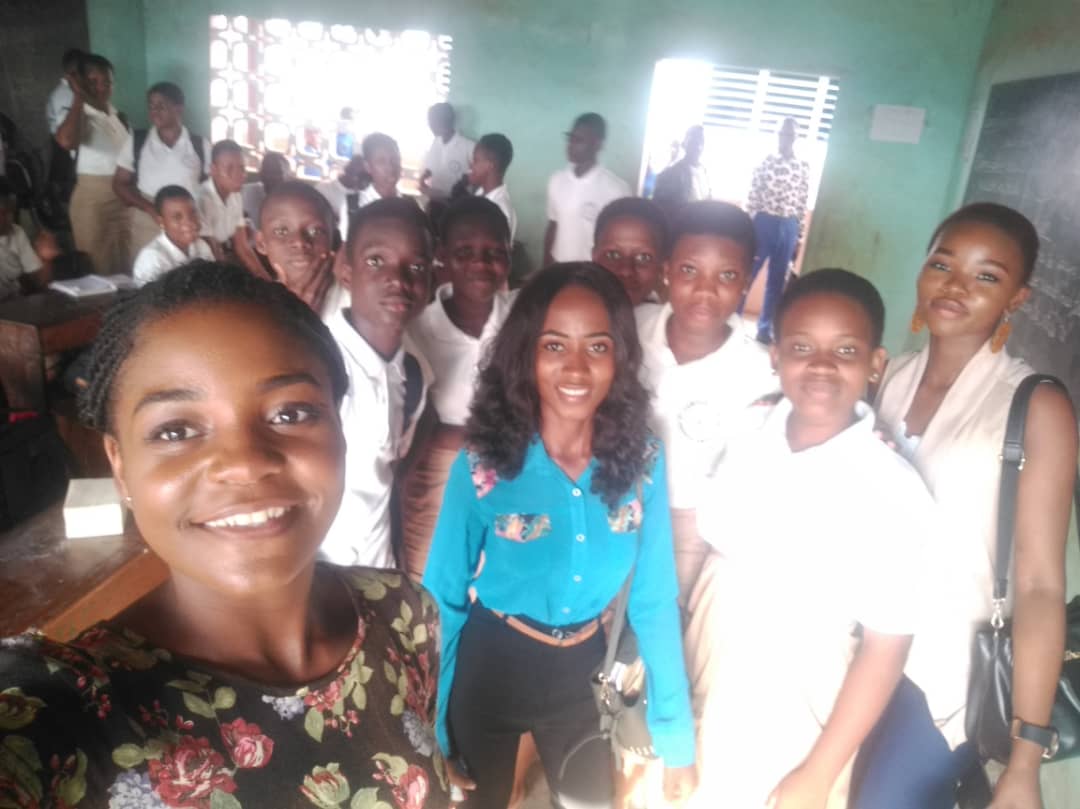 AIESECCalabar's tweet photo. It was an opportunity to give back to the world and how well they delivered on it.👏🏽
 The Lives of the Students of La Jeunesse Ambition in Port novo, Benin republic were touched positively by these Global volunteers. 
Impact the world,go on exchange with AIESEC👌🏾.
#aieseccalabar https://t.co/uiqtszuZA2
