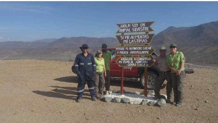 Guardaparques de la Reserva Nacional Pingüino de Humboldt, realizan un llamado a NO ALIMENTAR animales silvestres, para no alterar el ecosistema de #PuntadeChoros en la comuna de <a href="/LaHigueraMuni/">Muni La Higuera</a>; así como también, realizan limpieza de basura que los visitantes dejan en el sector.