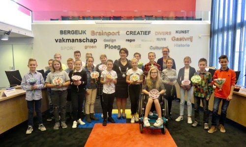 Op woensdag 13 februari 2019 om 14.00 uur vindt er een vergadering plaats van de jeugdgemeenteraad. U bent van harte welkom!