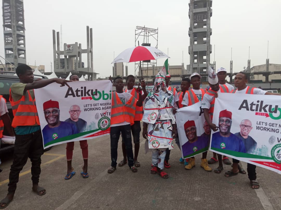 ShedrackLuka's tweet photo. @BetterWithAtiku Lagos is about to join the Atikulate train. Come out and hear what Atiku Abubakar and Peter Obi have to say at the #PDPLagosRally 
#AtikuInLagos #BetterNigeria #BetterWithAtiku
#BetterWithAtiku 
@BetterWithAtiku @YouthsForAtiku 
#AtikuInRivers 
#LetsGetNigeriaWorkingAgain https://t.co/zDZNLwsbp5