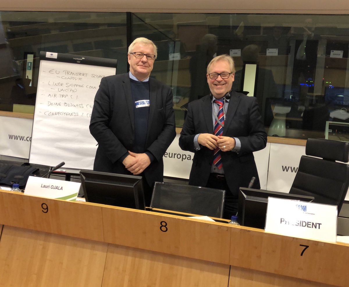 smetrabxl's tweet image. Professor #LauriOjala @UniTurku gave marvelous presentation on #LogisticsPerformanceIndex by @WorldBank at @EESC_TEN transport PSG meeting. Proud to chair! #LPI #turunkauppakorkeakoulu