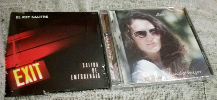 AltFloyd's tweet image. 💿 Recibidos discos de El Rey Salitre y Eva Moreno. ¡Pronto reseña en AltFloyd! 📝

👌 Gracias a @RockCDRecords y a los artistas por el envío.