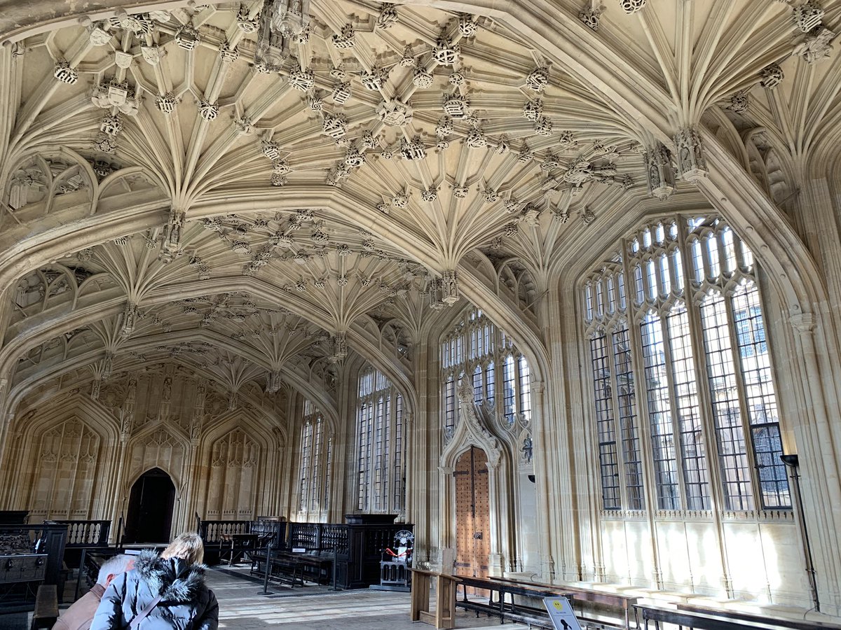 ChristabelCC's tweet photo. In Oxford this week with 40 of our most talented people. Had a walk around the city and it really is beautiful #EY #FPDP https://t.co/AImlxwM18A