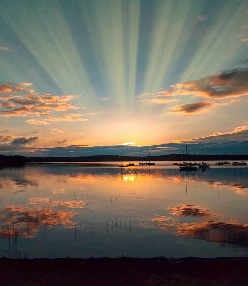 Espectaculares y brillantes hablamos de las #fotografías con reflejos.
➡️ Fotos vía: @chris_nature_lover
Recuerda reparamos toda clase de equipos fotográficos:
🔴🔴🔴 dstfotografia.com

#inspiracionFotografica #DSTFotografia #SAT #ReparamosEquiposFotograficos #Reflejos