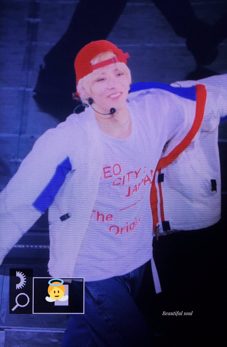 ByutyfulSoul's tweet photo. 190212 NCT127 the origin 콘서트 in 히로시마 #유타 #悠太 #YUTA 

君はシズニーの誇りです。私の大スター 中本悠太💕💕💕 https://t.co/3z3pJRJJX7