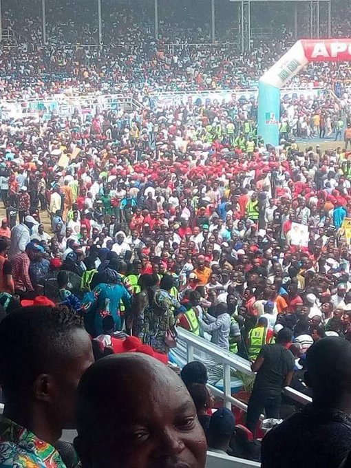 onyebuchind's tweet photo. President Buhari is loved all over Nigeria.
This is Port Harcourt, Rivers State waiting for Mr integrity.
#PMBinRivers
#PMBInPH
#NextLevel https://t.co/ji2rDCfaWh