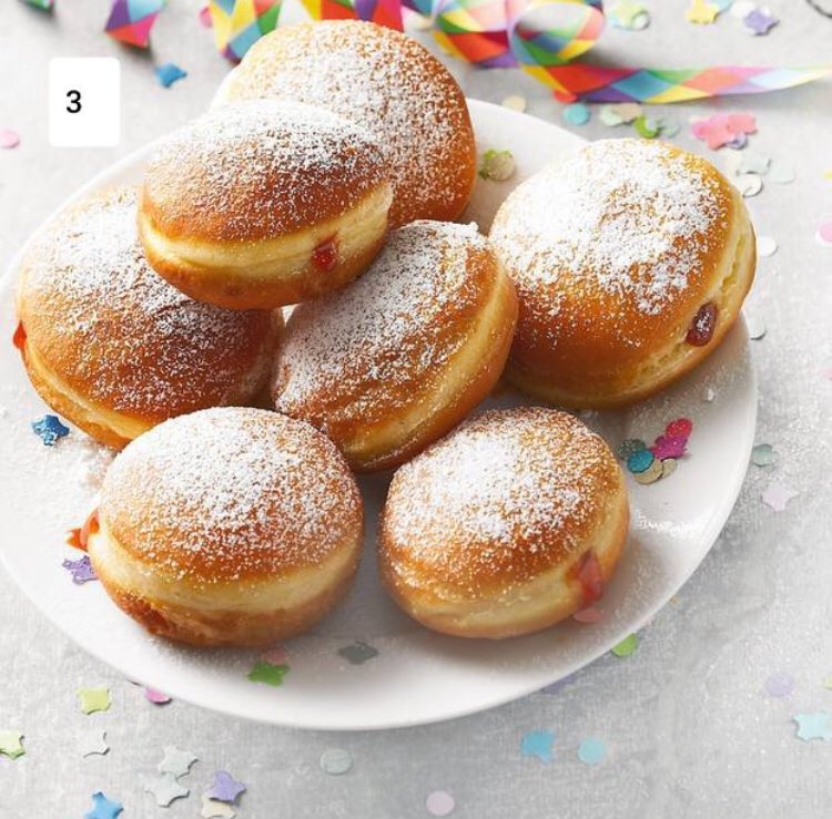rewizzi1's tweet photo. @SeLo__89 @rewinside ...

1 - Omlett
2 - Krapfen mit Rosinen
3 - Krapfen https://t.co/TXeS1FVZvz
