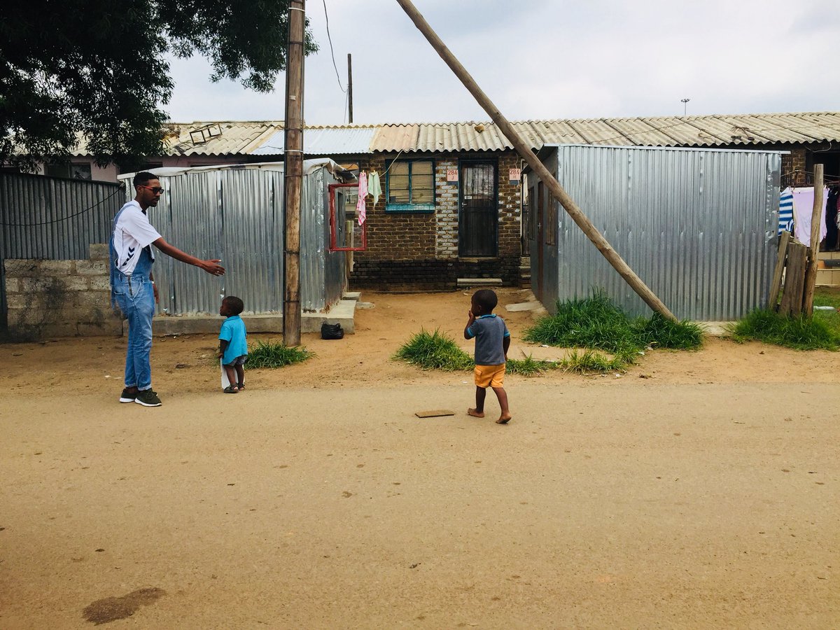 Letsgetlost_SA's tweet photo. It’s #TravelTuesday and ofcuz we had to share more snaps from our recent Soweto Tour with GeoTripz 

An amazing platform offering authentic local experiences. 

#GeoTripz #LocalTourism #Soweto #LocalIsLekker https://t.co/DN555r0gSt