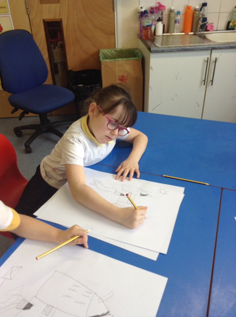 StAlbansSchool1's tweet photo. #sacpsy2 are now adding details to their drawings! #sacpsart @ChrisWLangley https://t.co/LzCigIBCZo