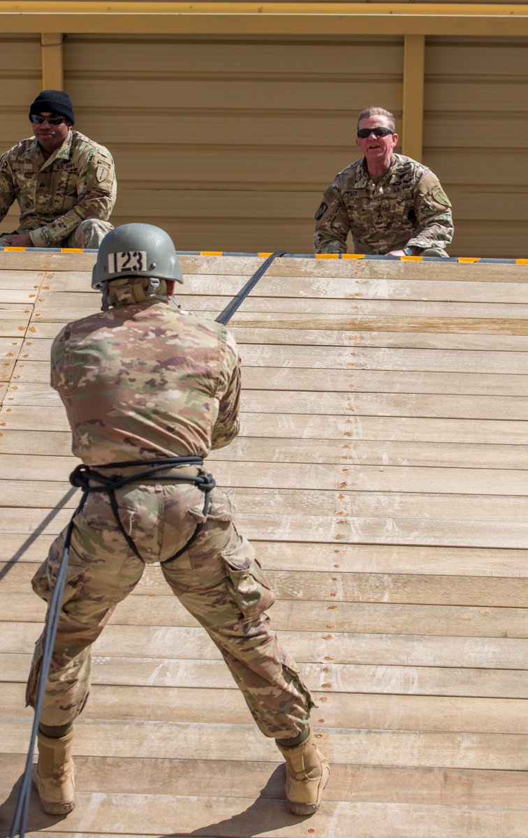 155ABCT's tweet photo. Having a stressful week?

Take some inspiration from our Air Assault Soldiers and hang in there, the weekend (and graduation) is coming!
@USArmy @usarmycentral @USNationalGuard @TFSpartan @nationalguardMS #GOARMY https://t.co/xW003nZUdt