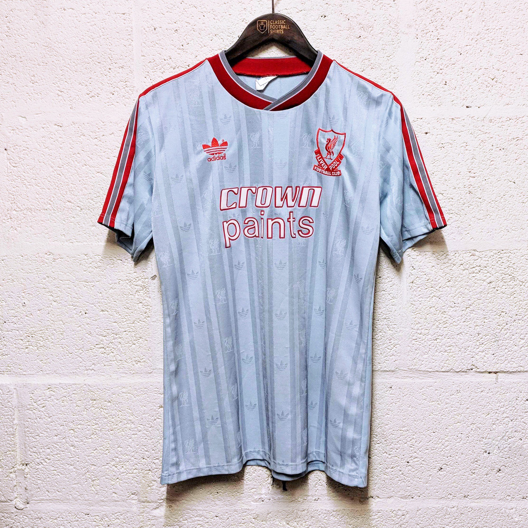 subasta representante seré fuerte Classic Football Shirts on Twitter: "Colours of Football: Liverpool in Grey  The first grey away kit was in 1987-88 and featured the classic Crown Paints  sponsor https://t.co/tTjFqZfaT7" / Twitter