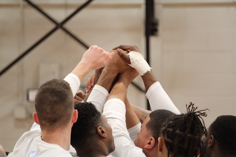 CuseStallions's tweet photo. We’re in this together, coming for it all 🏆

#RunWithTheStallions #OnTop #RoadToStLouis https://t.co/0XaLhafiqR