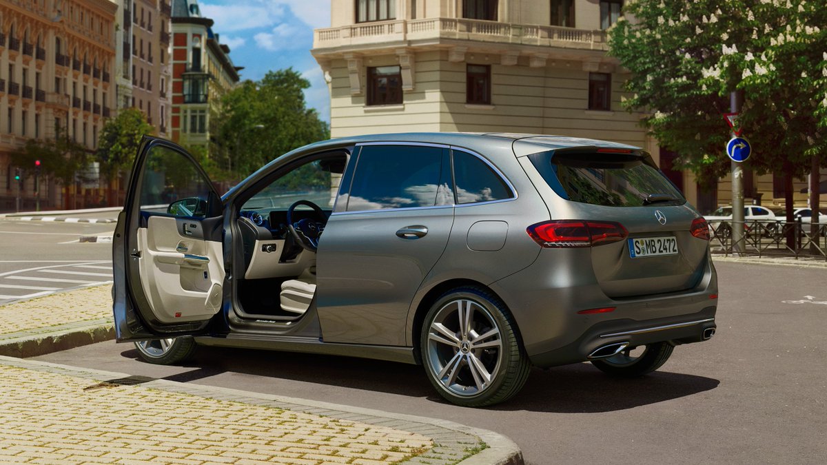 LookersMercedes's tweet photo. Family fun.
The new B-Class: sportier and more dynamic than ever. #MercedesBenz #NewBClass https://t.co/i12IhaXKD5