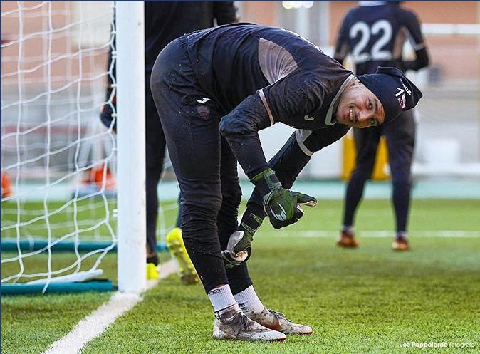 HO_SOCCER's tweet photo. Andrea Dini #keeper for @TrapaniCalcio gives his thumbs up to our SUPREMO PRO II ARMY #goalkeepergloves

#hosocceritaly #supremopro #keepergloves #andreadini https://t.co/4GY7AKS9D0