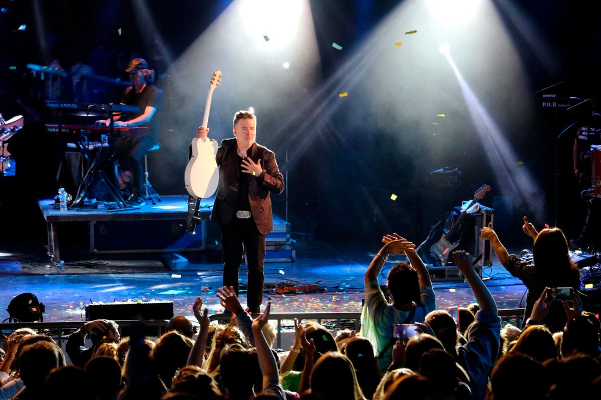 El rock en español no sería lo mismo su <a href="/miguelmateosok/">Miguel Mateos</a> no se hubiera dedicado a la música ¡Eres Grande!

#RockEnEspañol #Música #PorAmorALaMúsica #Historia