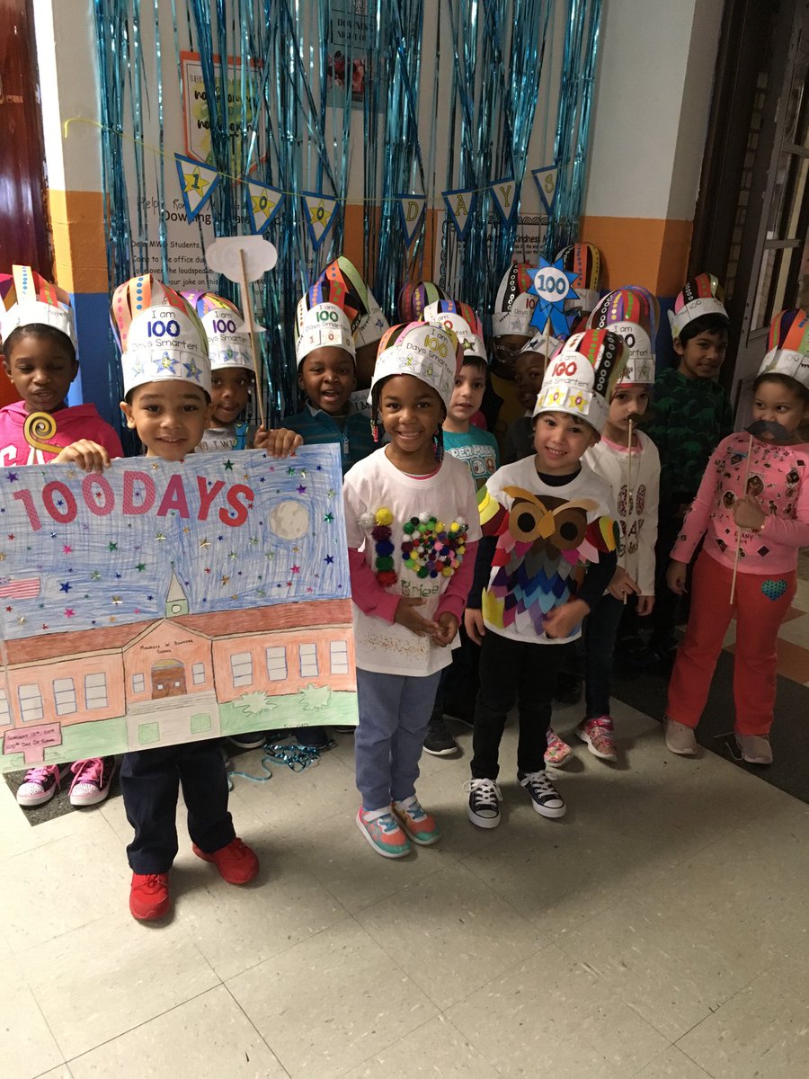 mathgeekSuzanne's tweet image. Happy 100 Day from Mrs Monahan’s Class!