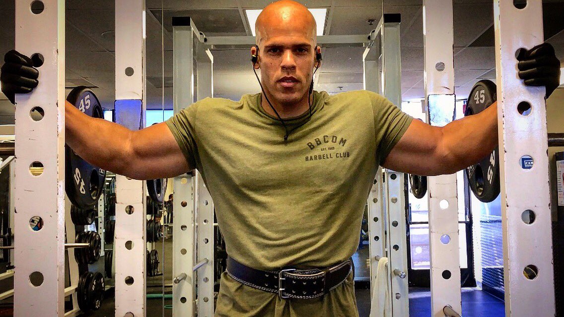 bwrighteousfit's tweet image. WHO WANTS FREE HUGS? #BBcomBarbellClub #BBcomChallengeSeries 
🦍💪🏾 

@Bodybuildingcom 
#BBcomBarbellClub #BBcomAllAccess #TeamBBcom #TeamBodybuildingcom #fitness @crunchgym @CarnoSyn @Scivation @dymatize