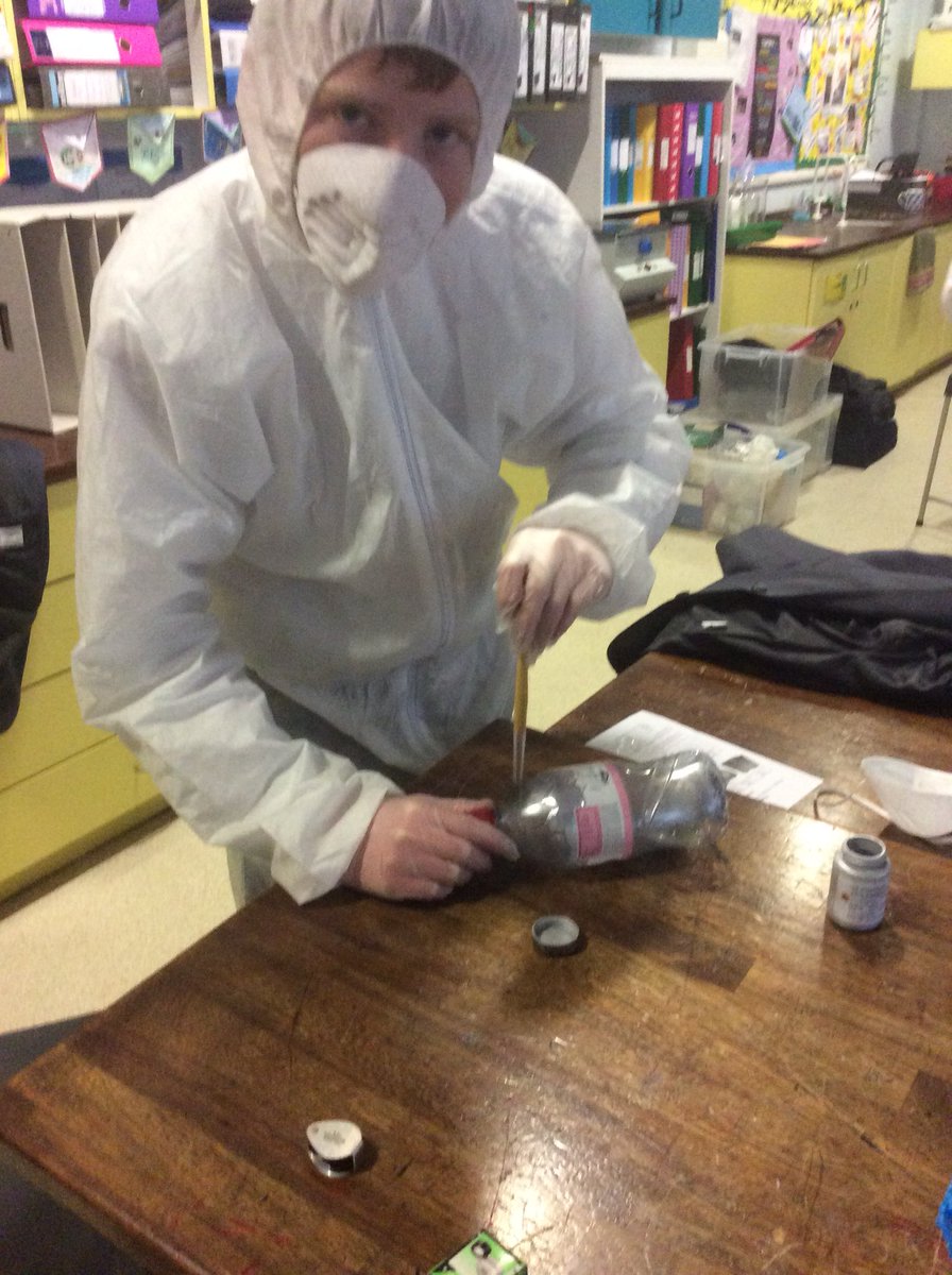 NewryHigh_Sci's tweet photo. Newry high STEM students completing some forensic tasks and finger printing in science today https://t.co/Cz2eBq9ngM