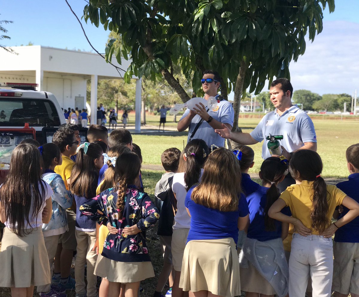 MiamiDadeFire's tweet image. #MDFR #OceanRescue Lifeguards Sebastian Lagar and Roy Anania stopped by Calusa Elementary School for Career Day to inspire the future generation towards a career in safety and rescue. #MDFRInTheCommunity