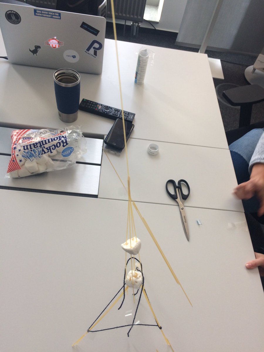 alexdiderus's tweet photo. Team building games @ #n98barcamp2019 https://t.co/Fv5CFEEBNG