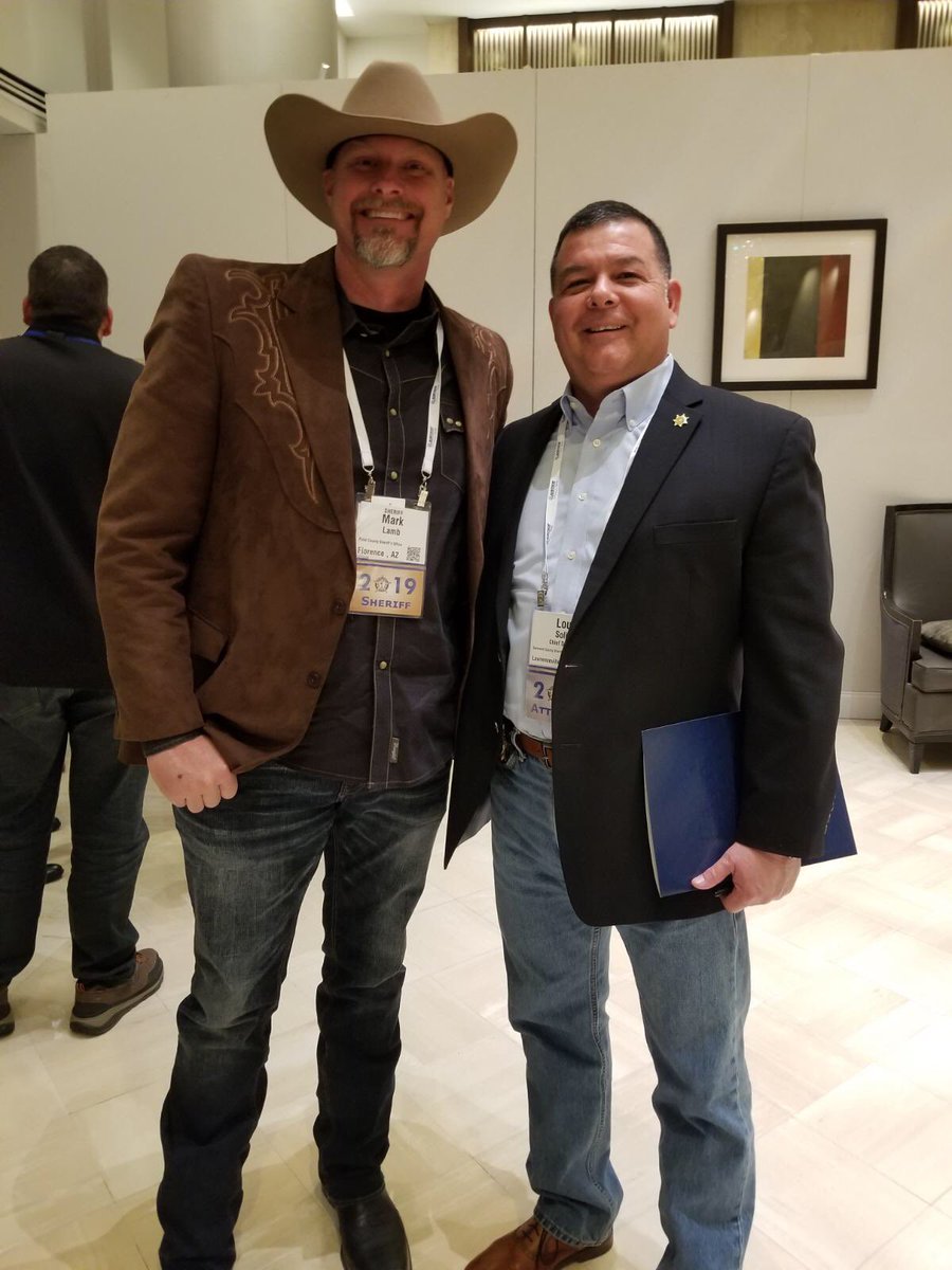 GwinnettSO's tweet photo. #LivePDNation #LivePD #LivePDFans
Our very own Chief Deputy Solis ran into Sheriff Lamb at the National Sheriffโs Association Conference! #GwinnettmeetsPinal #GAandAZ #ChiefSolis @sherifflamb1 @OfficialLivePD
๐๐บ๐ธ๐ค https://t.co/7JzpvIwl3H
