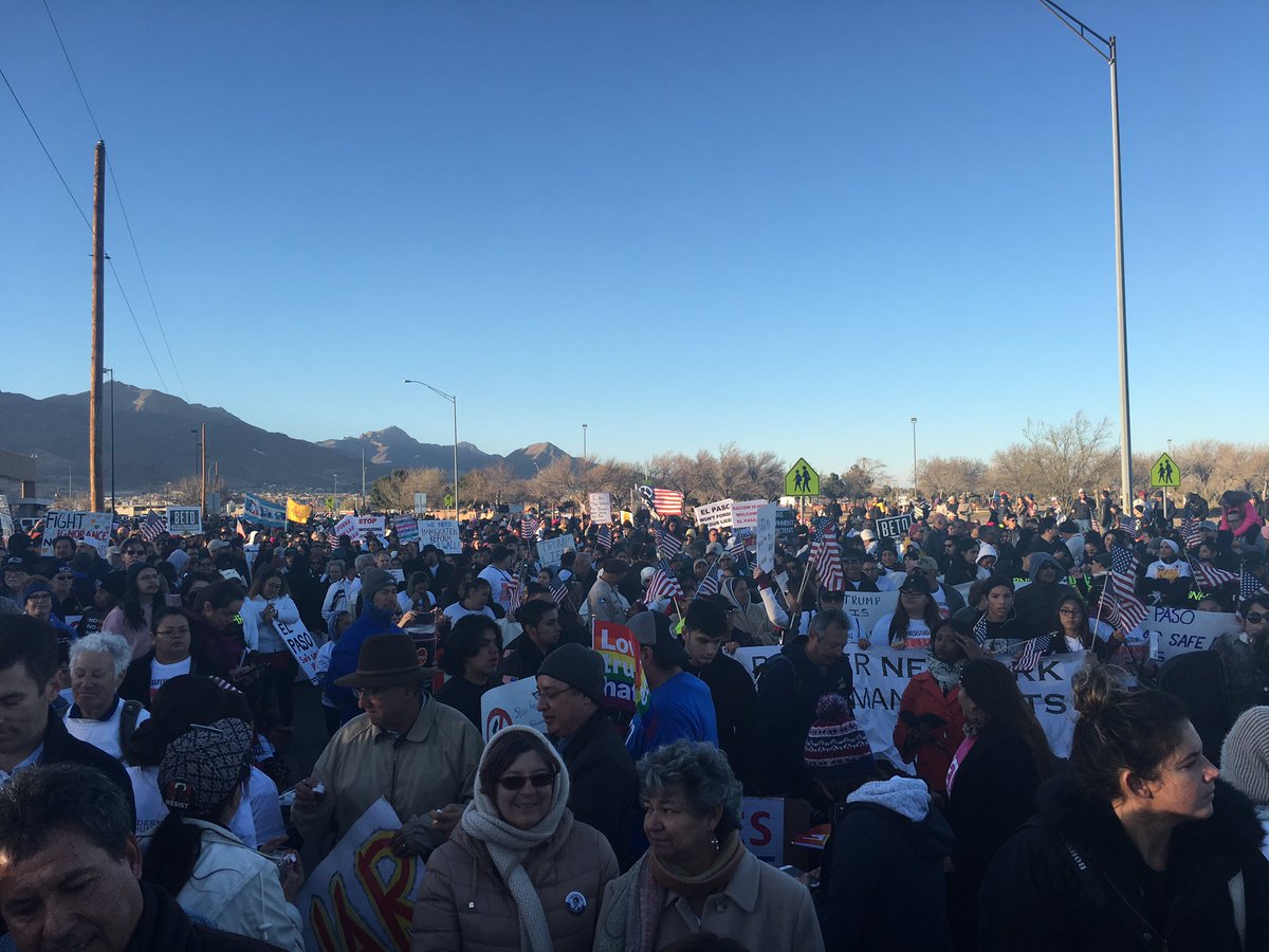 KimDHays's tweet photo. One group walked 2+ miles outside in cold 25 mph winds...
The other group sat on their asses indoors and stared at a giant TV screen...
Who do you think is more motivated to affect real change in the world?#MarchForTruth #Beto2020 https://t.co/ioGyaM2pOf