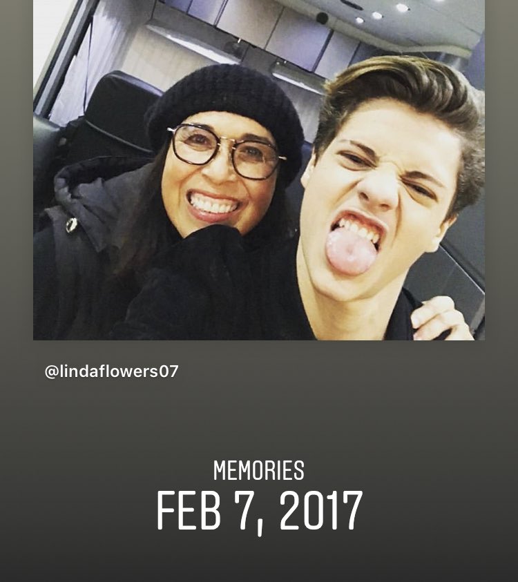 lindaflowers07's tweet image. Go follow my Instagram! Throwback to 2 years ago today! #hair #wigmaster #lovethislife #Hollywood #lalife