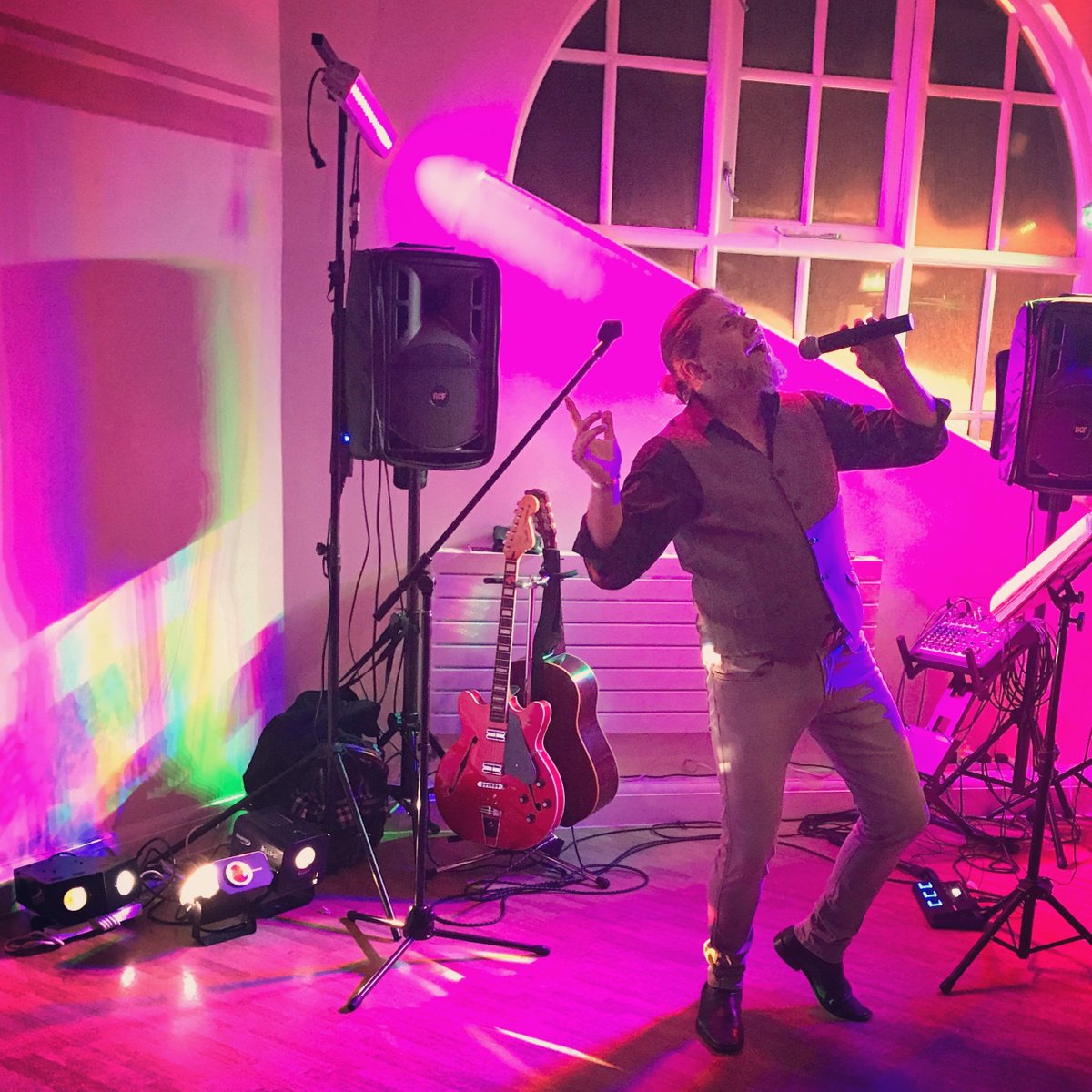 The Sublime <a href="/jasonlines1/">jason lines</a> is available for bookings : 
Fresh from starring in "Bohemian Rhapsody" book Jason now, a total professional and fit for every occasion.
bulletpromotions.org 
#JasonLines #BulletPromotions #LiveMusic #BarryGibb #RatPack #Swing #Covers 
Book Today...