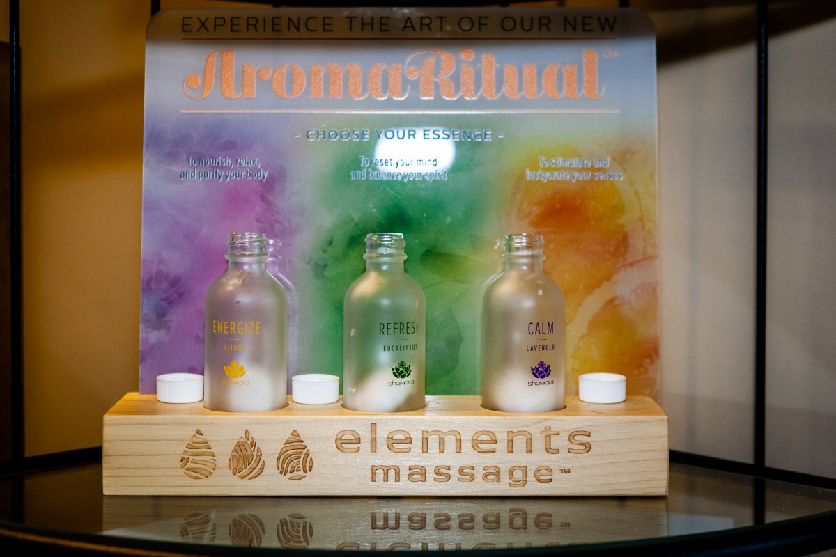 PA_Elements's tweet image. Add a little radiance to your massage by including essential oils in your next visit.