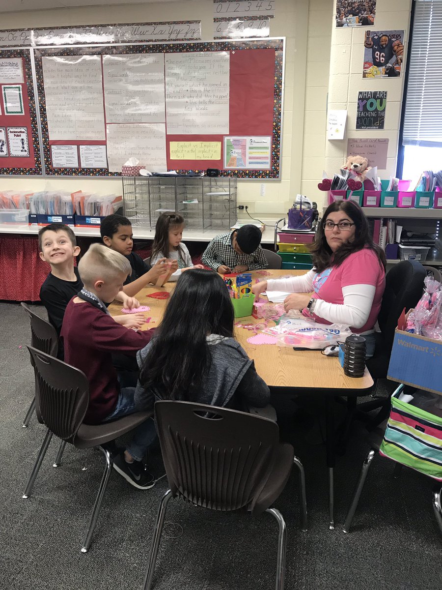 KellyDvoracek's tweet photo. Nerge Knights K-3 enjoyed Valentine’s Day parties hosted by our wonderful PTA! https://t.co/sgtv3IHsAE