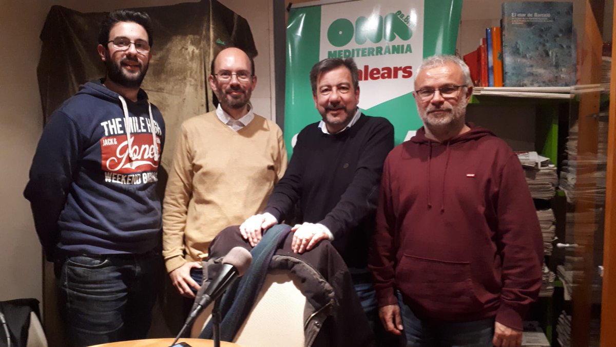 Avui han vengut a <a href="/OnaMediterrania/">Ona Mediterrània</a> <a href="/GinesQ/">Ginés Quiñonero</a> i <a href="/LuisitoGA/">Luis García</a> per parlar de la llengua llatina i del curs #ATRIVM <a href="/MAREMAGNVM_IB/">MAREMAGNVM</a>