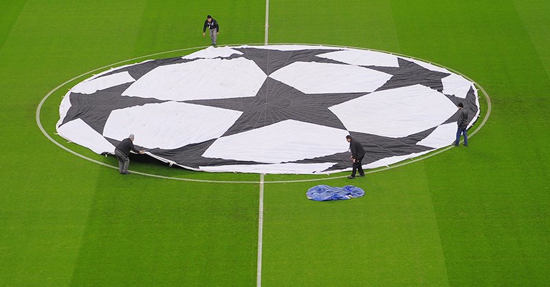 Champions League Halftime!
🇮🇹Roma 0 - 0 Porto🇵🇹
🇬🇧Man Utd 0 - 0 PSG🇫🇷
🤔Who will score the first goal?
#MUFCPSG | #ASRoma | #FCPorto | #MUNPSG