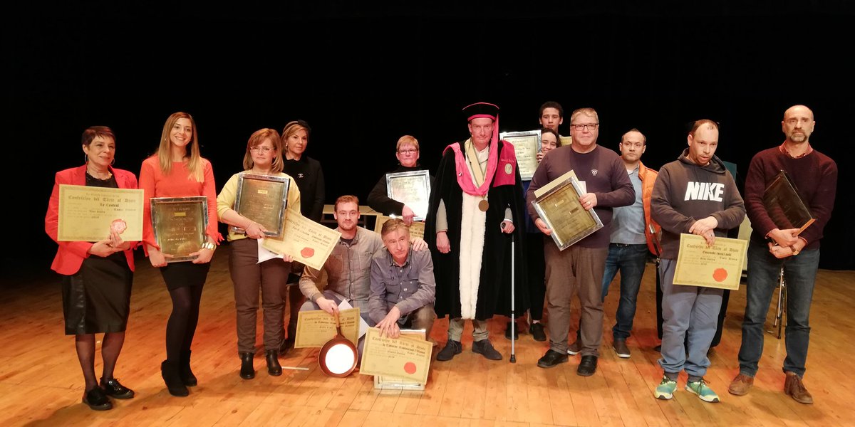 VilledeNIVELLES's tweet image. Remise des labels djote : bravo aux fabricants 🎉