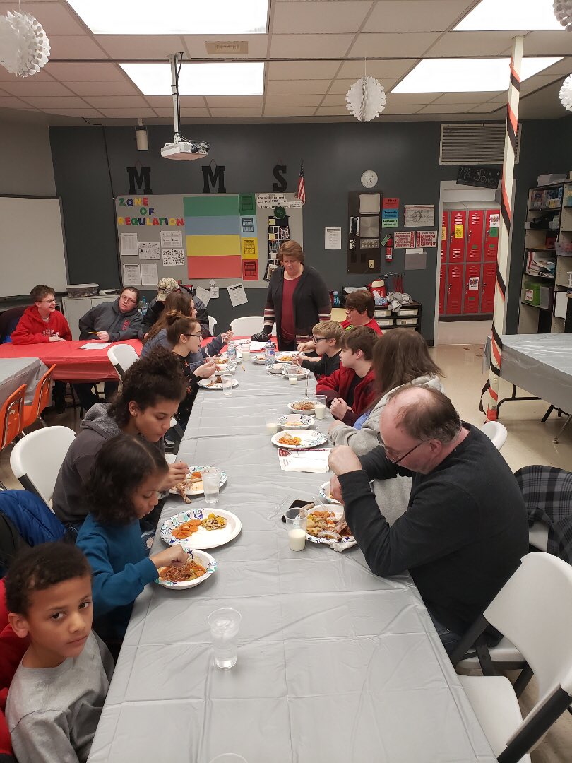 BFMexMo's tweet photo. Thanks to those who attended the 3rd annual Crockpot Night @MMS_Mexico_MO. The Presbyterian Church facilitated &amp; donated supplies, which included a cooked meal and a prepped meal to take home! https://t.co/1LLzzPBKT0
