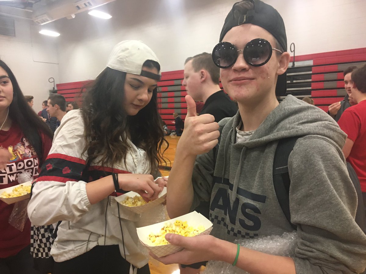 CompassAcad's tweet image. Do we celebrate National Popcorn Day or National Bubble Wrap Day?  Let’s do both! #CA2019 #NationalPoppingDay #cuzitswinterandweneedfun