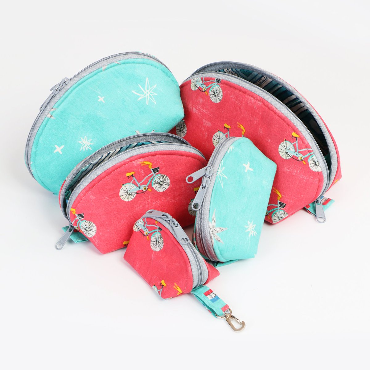 Wondering what to make for #ValentinesDay ? Try our adorable Clam Up pattern, available on our website at http://www.byannie.com/clam-up .
Fabric ft: Wonder by Carrie Bloomston for @windhamfabrics
#sewingpattern #bagpattern #lovetosew #patternsbyannie #tuesdaythoughts