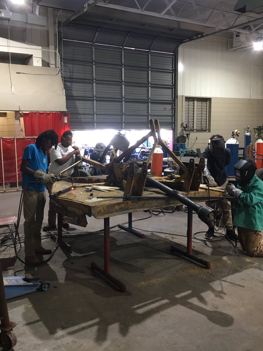 CTC_AgPower's tweet photo. Making equipment new again in Ag Power https://t.co/an2nDwQQS2