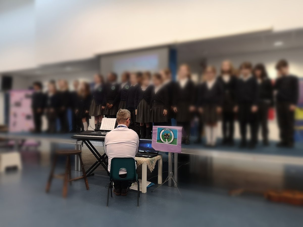 Now our choir. Fantastic teamwork and collaboration #edtech #musiceducationmatters #edchat