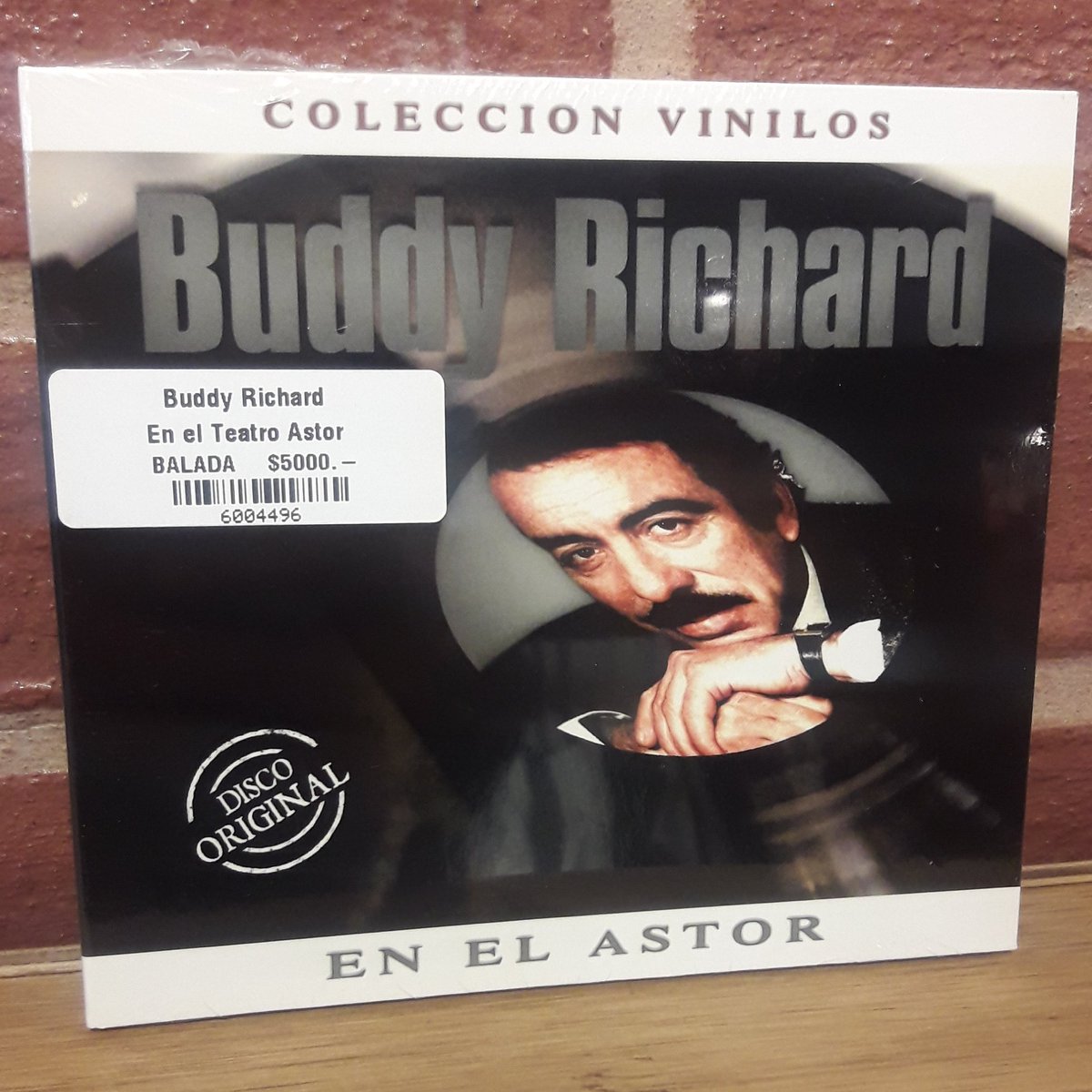 Un álbum de colección para escuchar a una de las grandes voces de <a href="/NuevaOlaChile/">NuevaOla</a> 🎶🎤 Lo encuentras en formato CD en <a href="/Disqchilena/">Disqueria Chilena</a> 👍
