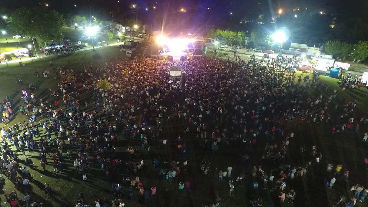 CarnavaldeMaipu's tweet photo. #CarnavalDeMaipu desde el aire 👏👏👏👏 https://t.co/FHEiDtFXeG