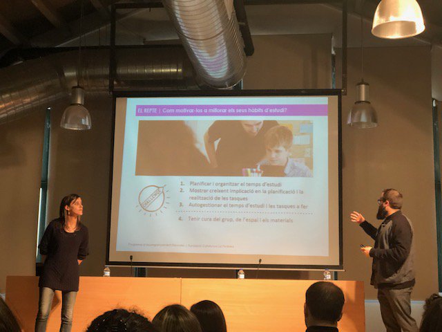 rfabregatg's tweet photo. Presentació de la proposta de gamificacio “Enigmes: millorant els hàbits d’estudi a Primària”, per part de la Núria Gallego i l’Ignasi Vicario, de l’equip d’educadors del Programa d’Acompanyament Educatiu-PAE de la Fundació Catalunya-La Pedrera (educació primària) #edudema https://t.co/2xjYMOv2dy