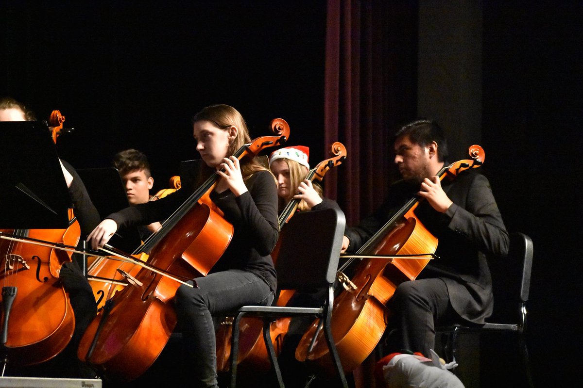 CypressLakeHigh's tweet image. Congrats to Ms. Lisa and our @CypressStrings program for earning 11 of 30 seats for All-County Honors Orchestra. We had the most students accepted from any school, first chair violin, and first chair viola. It’s so a great accomplishment for Ms. Lisa and her students!
