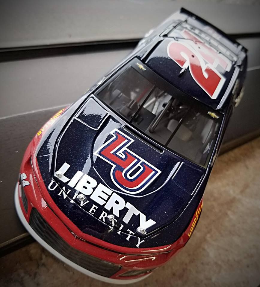 LibertyUAlum tweet picture
