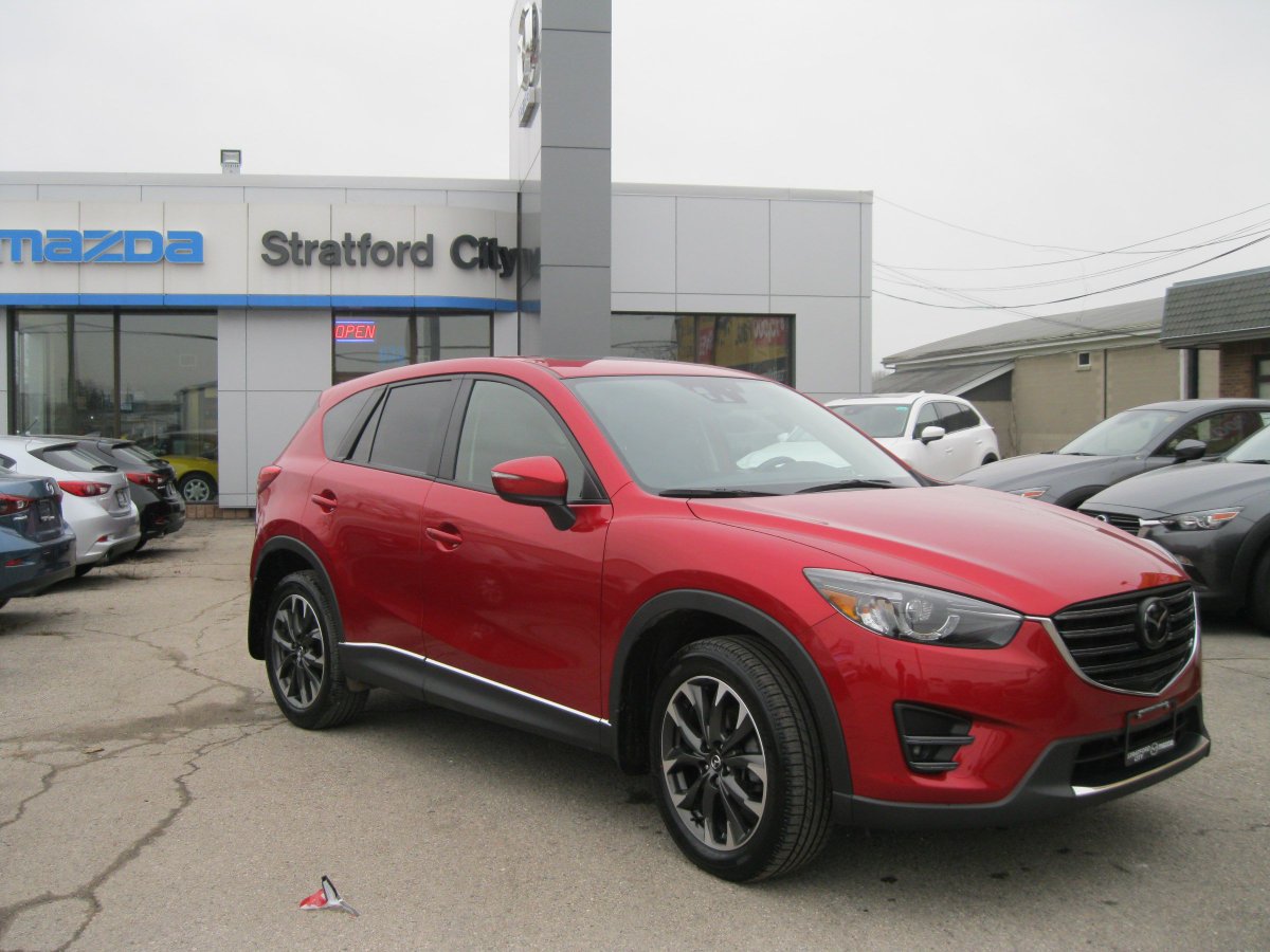 Stratford City Mazda 16 Mazda Cx 5 Gt Excellent Condition Dealer Serviced And No Accidents Includes Mazda Floor Liners Cargo Tray Rear Bumper Guard Chrome Accent Kit 23 739 74 592 Km Stratfordon
