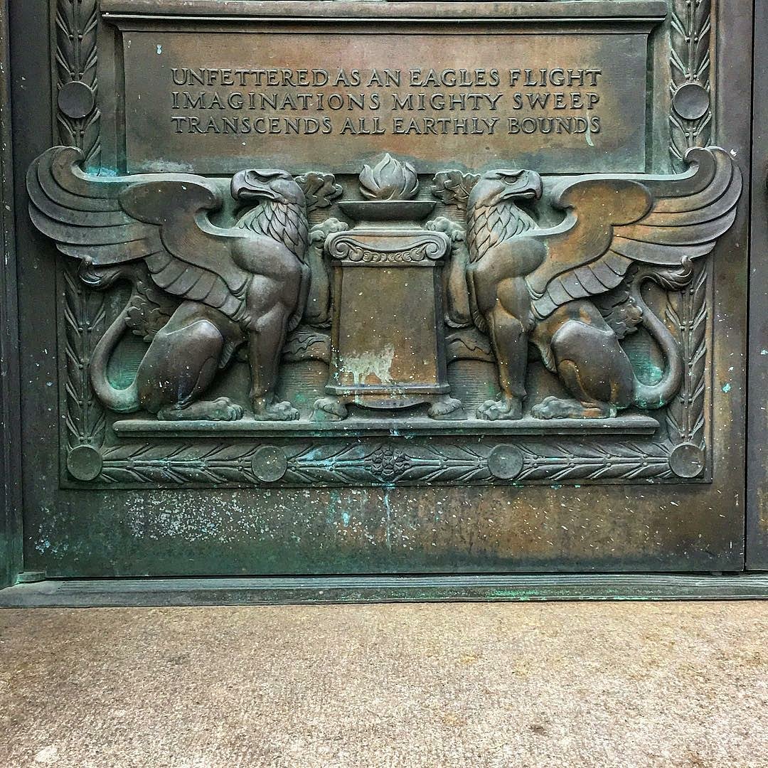 #americanacademyofartsandletters #eagles #doors #bronze #landmark #history