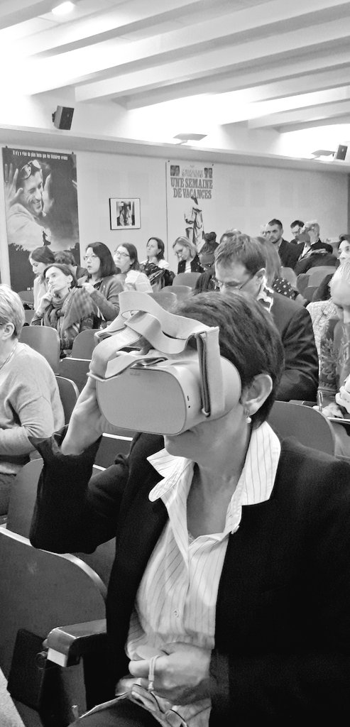 PhilippeRocca's tweet photo. Réunion mensuelle du groupe #GarfLyon que j'ai le plaisir de présider sur thème #digitalisation au service de la #formation avec les interventions #Orange #campuscasino #biomerieux et #StephaneSimonian @universitelyon2 ; @ANDRH69 &amp; @AuraFFP ont répondu présents ds l'auditoire 🙂 https://t.co/QAc5c8y0NU