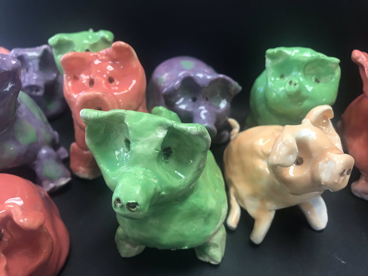 margsarts's tweet photo. 2019- Year of the PIG... Ceramic pigs by our talented 4th and 5th graders #BelieveIn180 @PortOrangeVCS https://t.co/HUTwhqTeRx