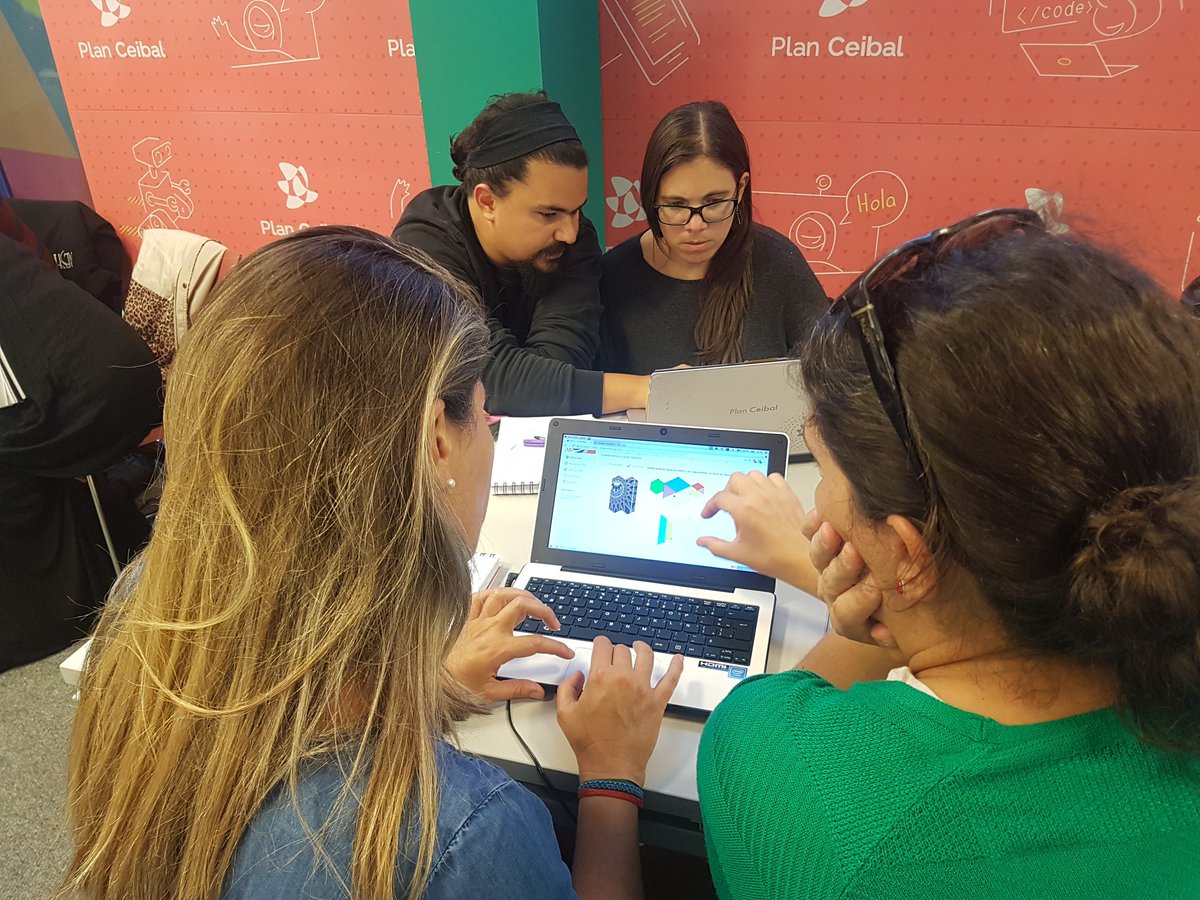 PatyCoiro's tweet photo. @Plan_Ceibal Escuela de verano: Matemática en piezas https://t.co/KLhjdCfLGS