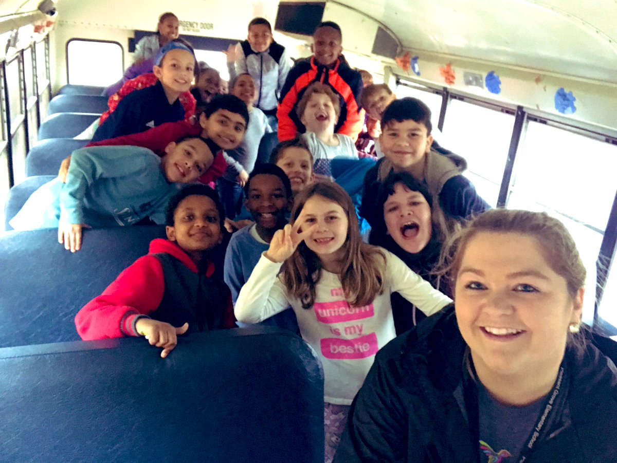 MsSnydersClass's tweet image. Such a fun field trip to the @moreheadplanet with my crew! #pgesflyers #thirdgrade